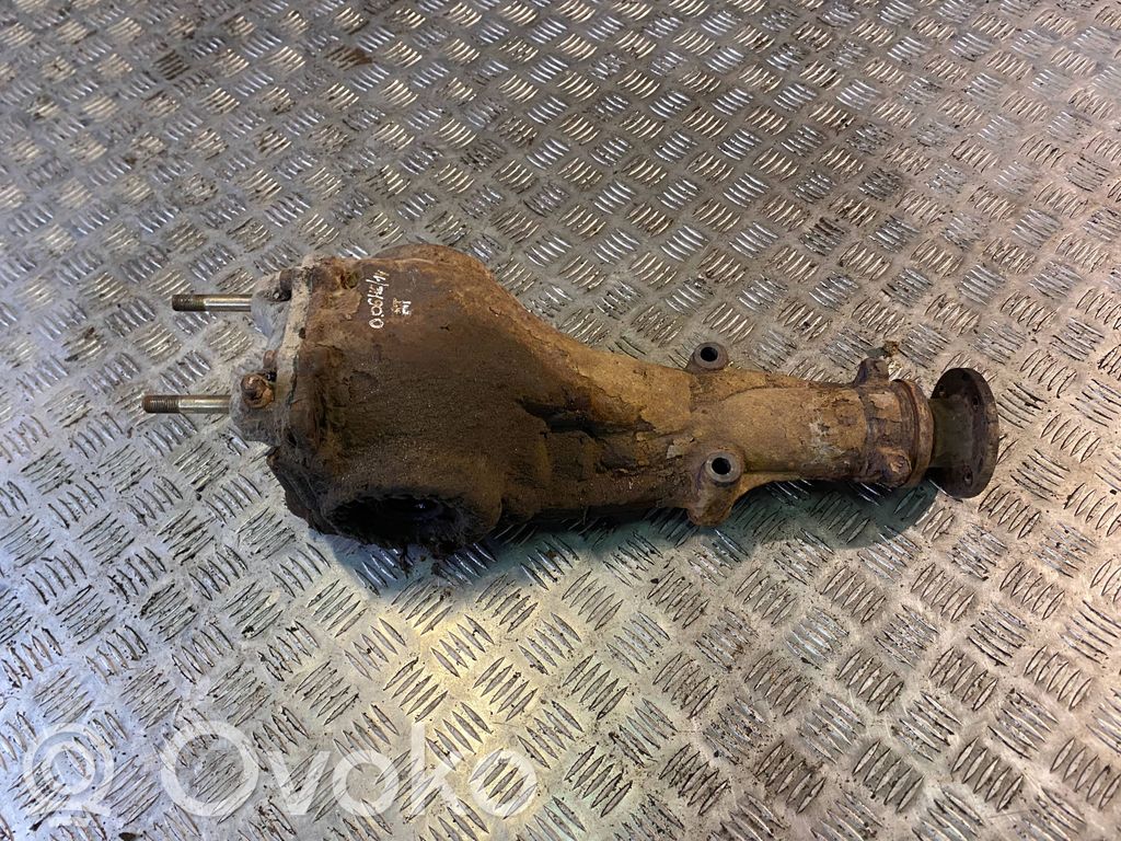 Subaru Outback Takatasauspyörästö 