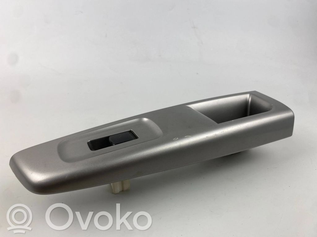 Subaru Forester SH Electric window control switch 