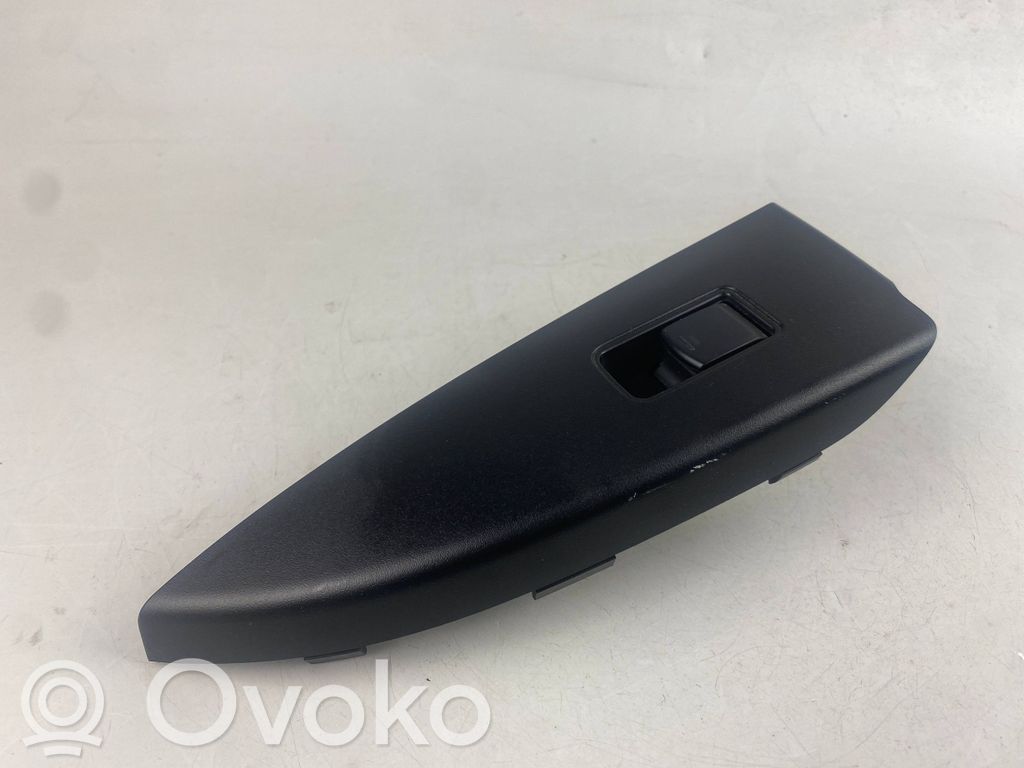 Subaru Outback Electric window control switch 