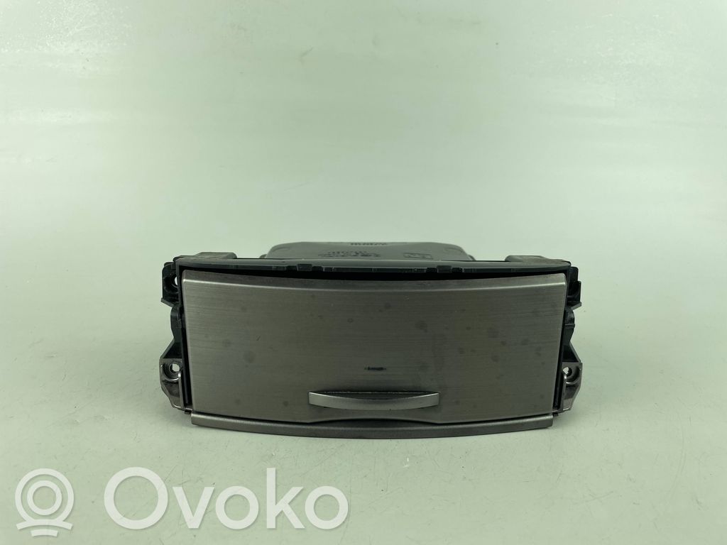 Subaru Outback Daiktadėžė 