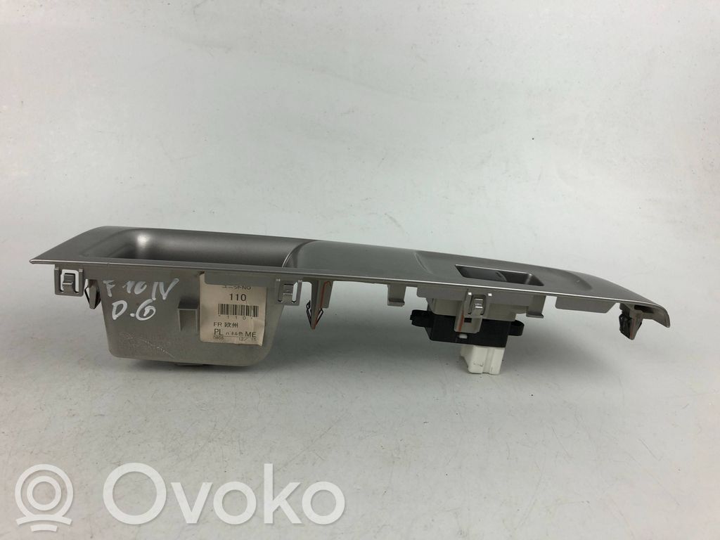Subaru Forester SH Electric window control switch 