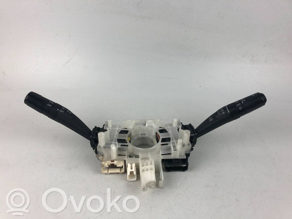 Subaru Legacy Interruptor/palanca de limpiador de luz de giro 