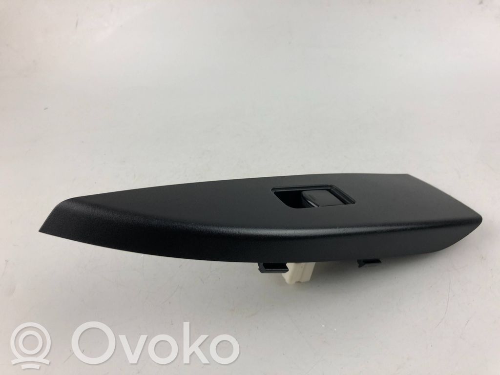 Subaru Outback Electric window control switch 