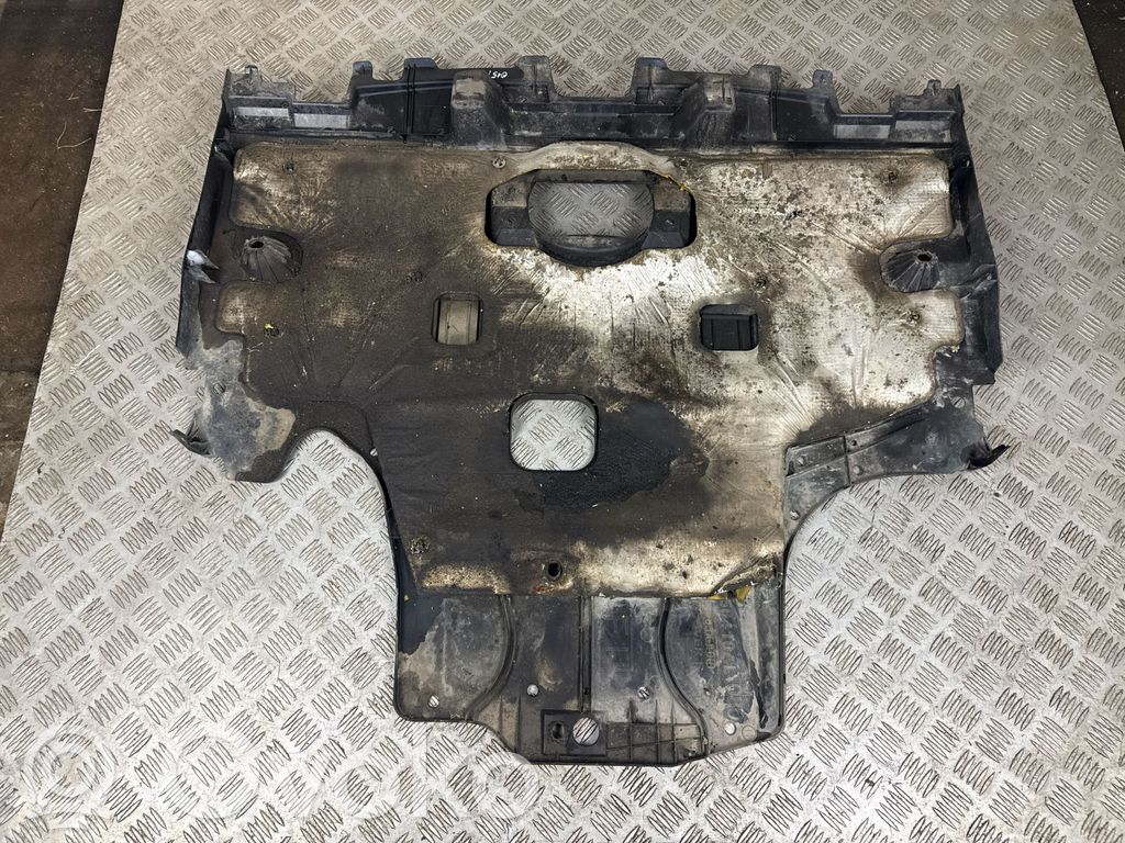 Subaru Outback (BS) Engine splash shield/under tray 