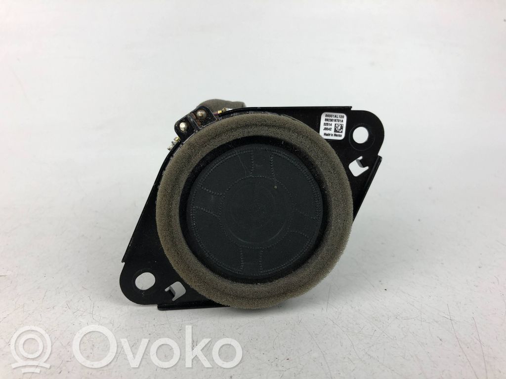 Subaru Outback (BS) Altavoz del panel 