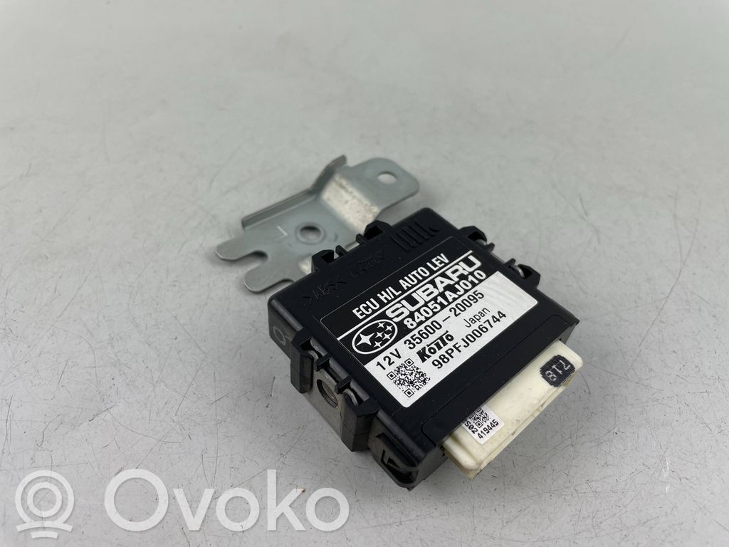 Subaru Legacy Light module LCM 