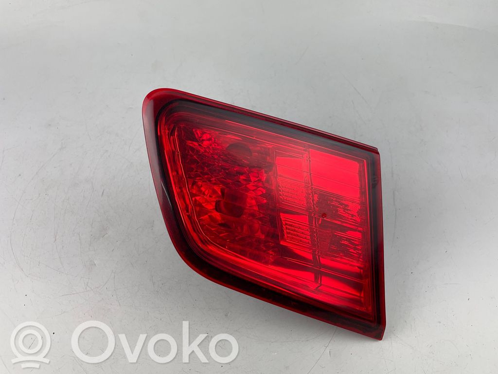 Subaru Legacy Takaluukun takavalot 