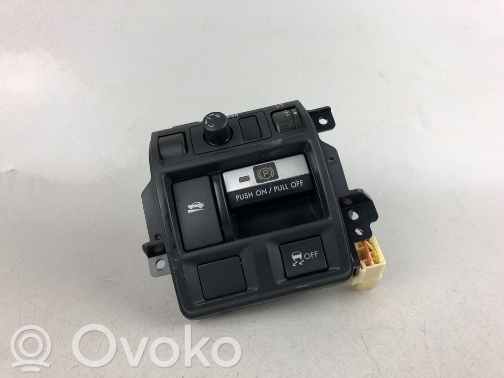 Subaru Outback Wing mirror switch 