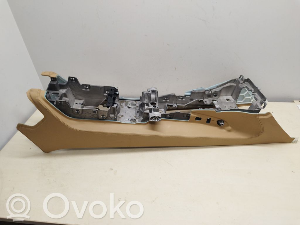 Porsche Cayenne (92A) Consola central 