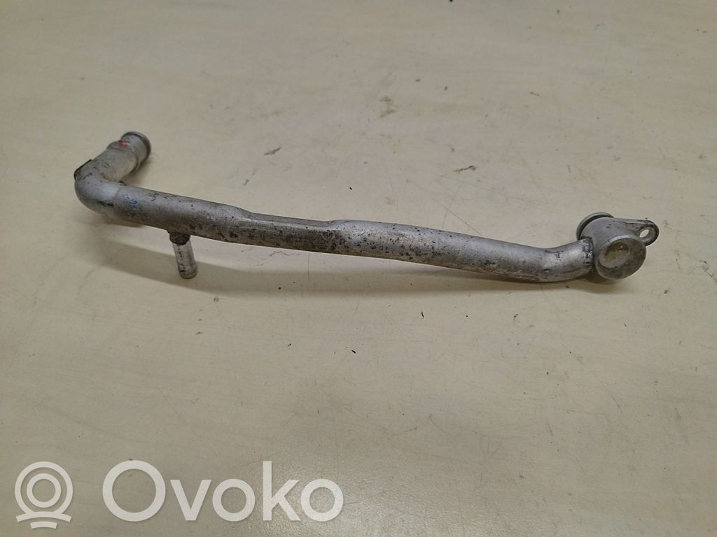 Audi A8 S8 D4 4H Engine coolant pipe/hose 