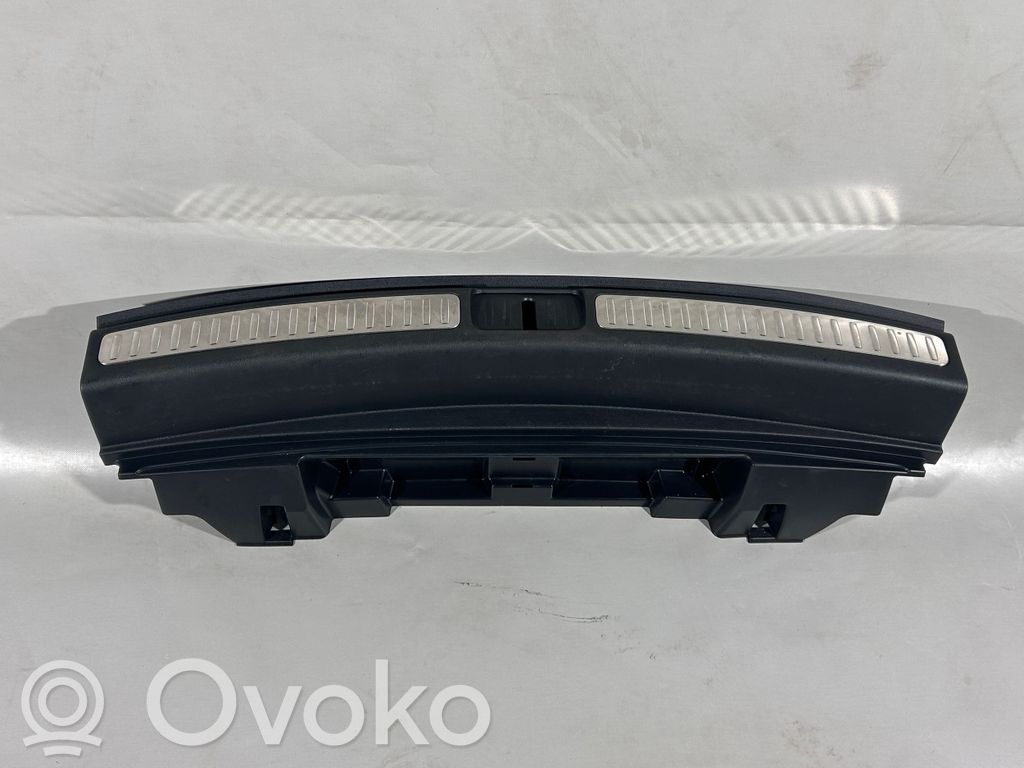 Osłona pasa bagażnika   95B864483F,95B864483F1EO