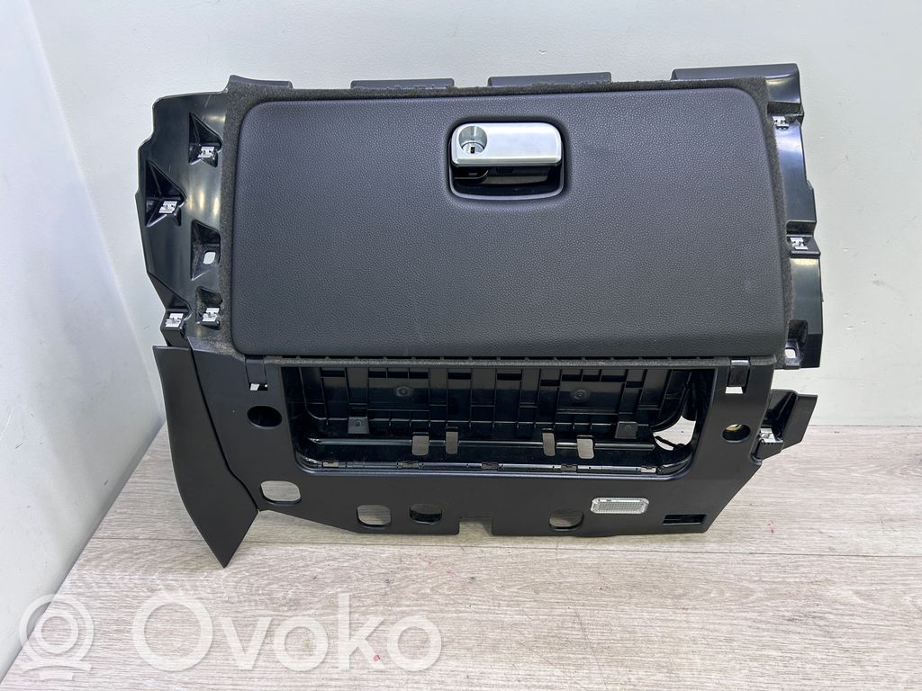 Porsche Macan (95B) Handschuhfach 