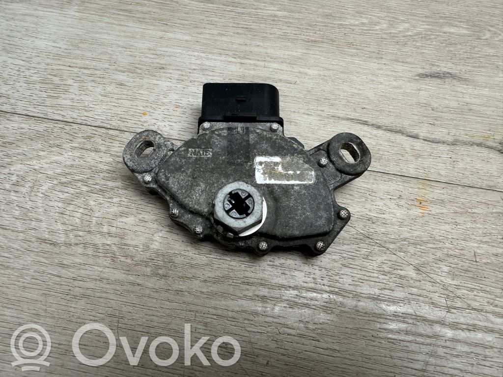 Volkswagen Touareg II Gear selector 