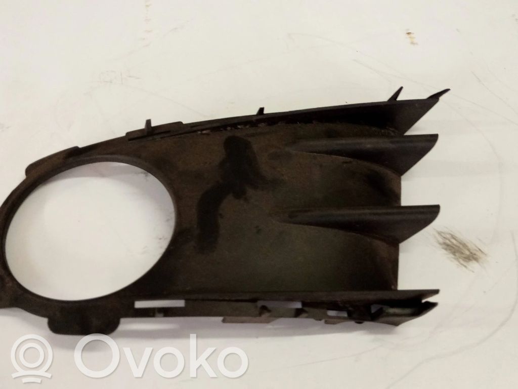 Renault Modus Etupuskurin alempi jäähdytinsäleikkö 