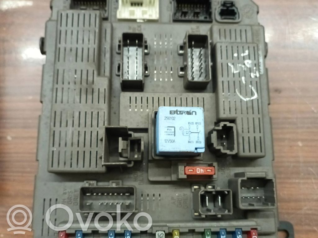 Citroen C5 Comfort/convenience module 
