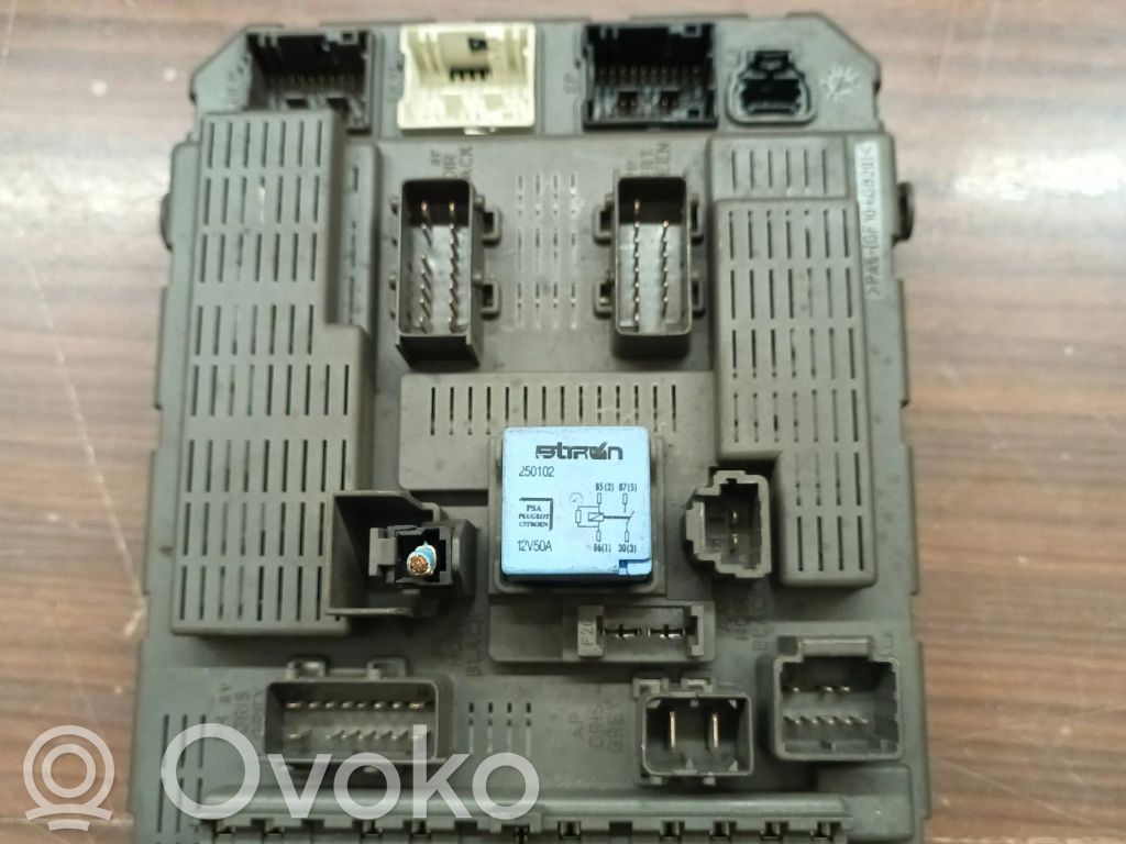 Citroen C5 Module confort 