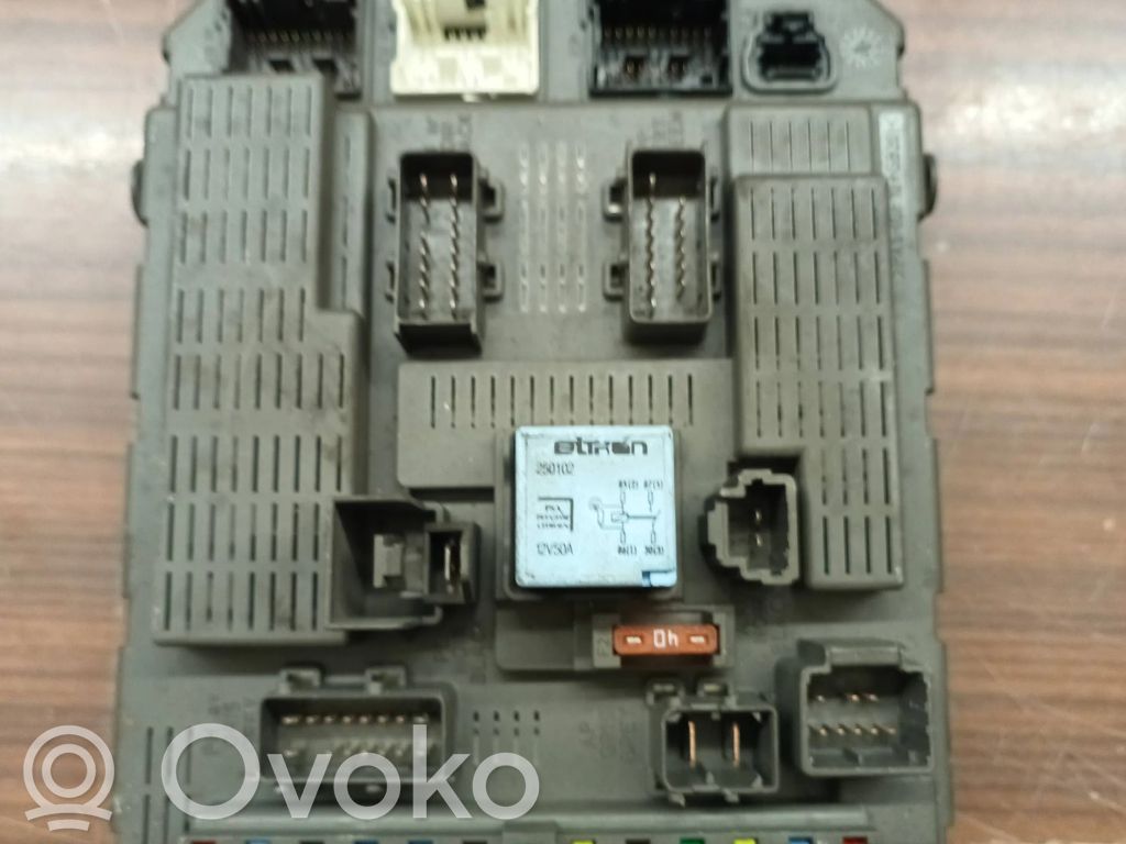Peugeot 807 Modul confort 