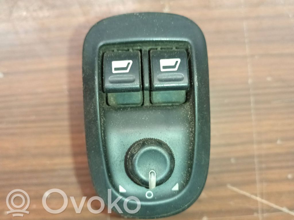 Peugeot 306 Electric window control switch 