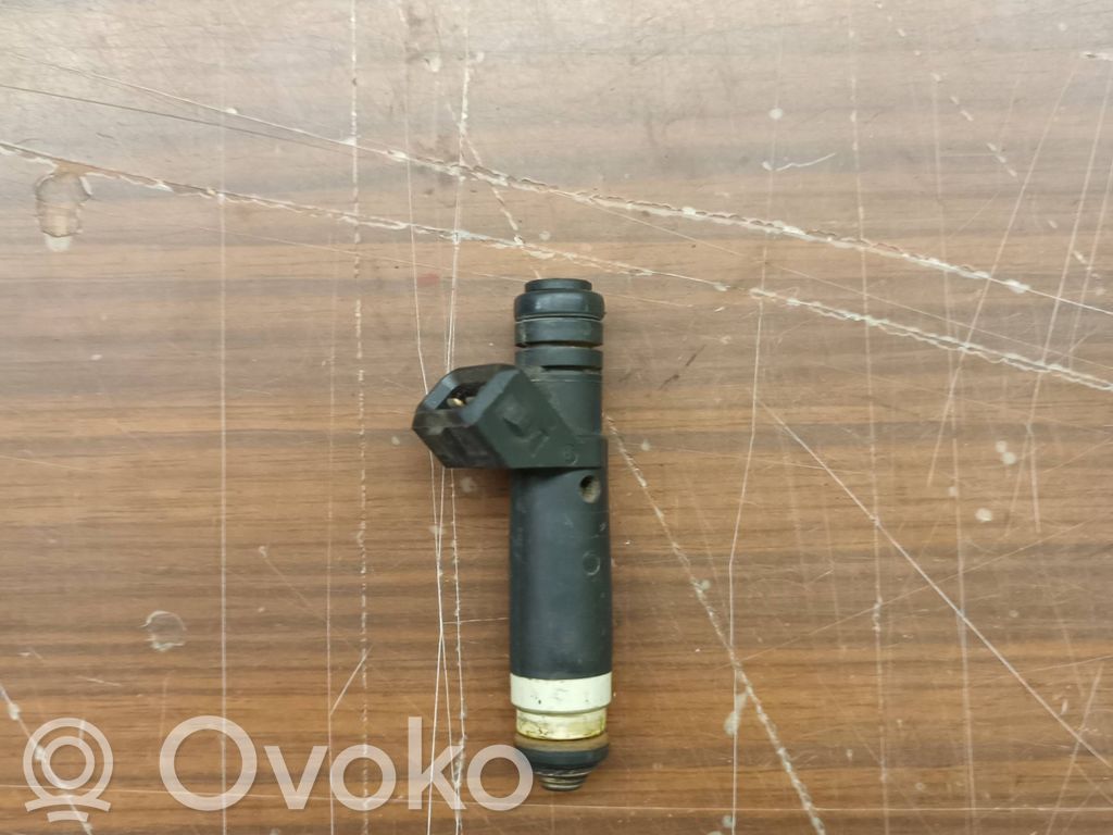 Renault Kangoo I Fuel injector 