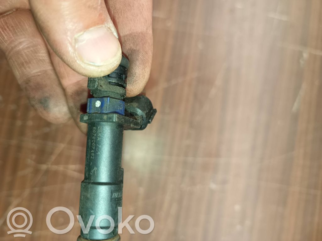 Fuel injector   DEKA71