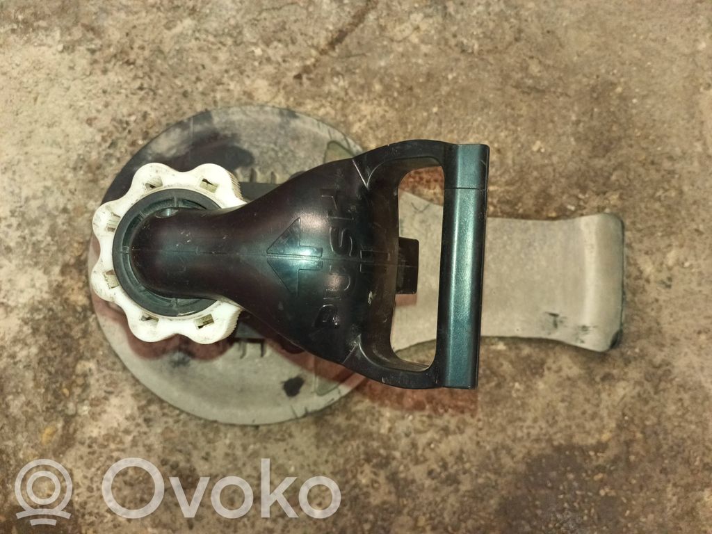 Renault Clio III Support roue de secours 