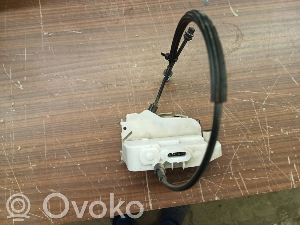Citroen C3 Priekšpusē slēdzene 