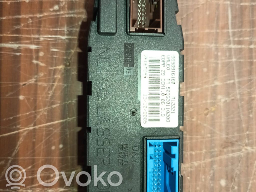 Peugeot 607 Door control unit/module 