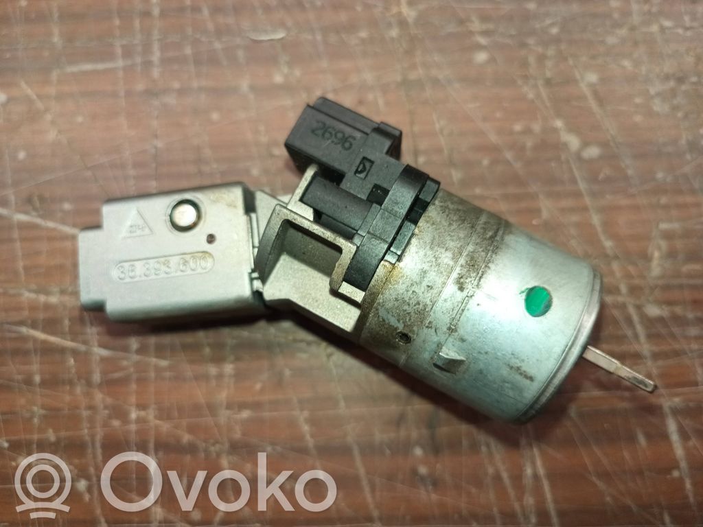 Citroen C4 Grand Picasso Užvedimo spynelė 