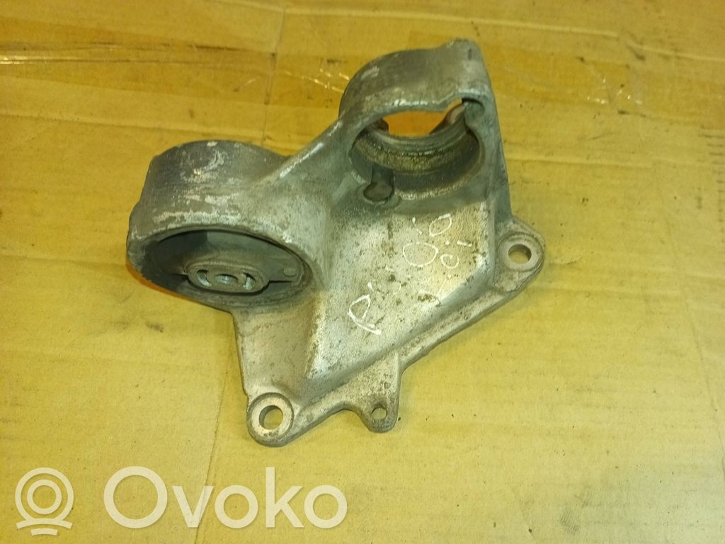 Peugeot 406 Driveshaft support bearing bracket 