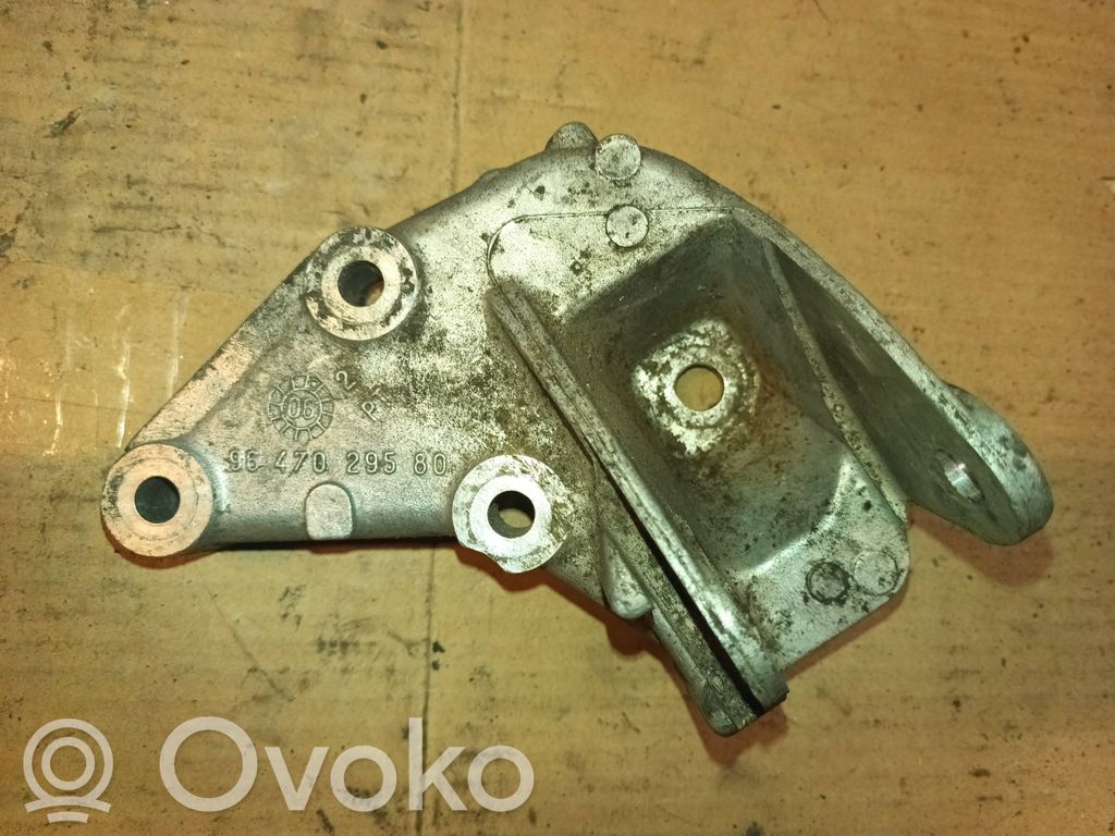 Peugeot 407 Suport motor 