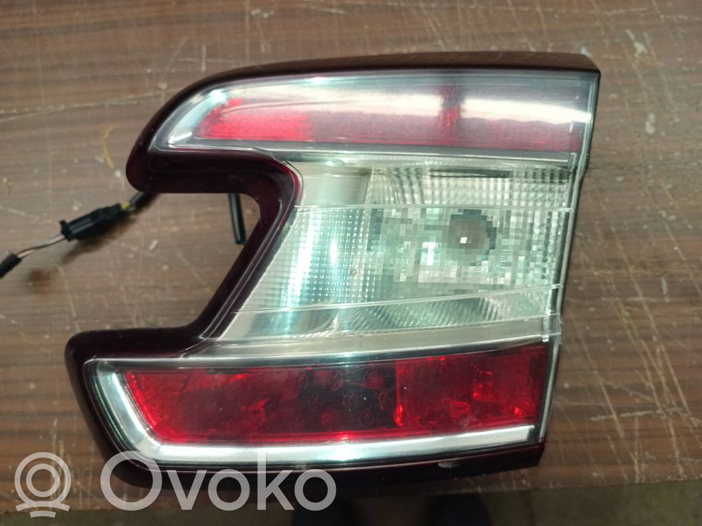 Renault Megane III Takaluukun takavalot 