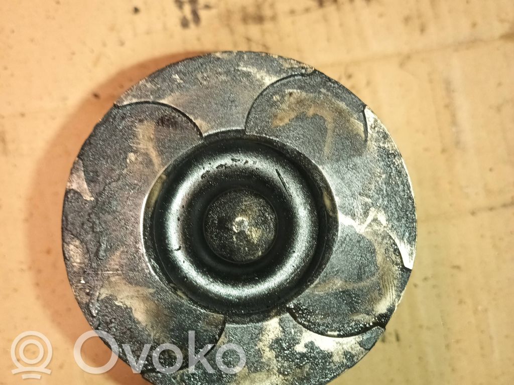 Piston   G9U