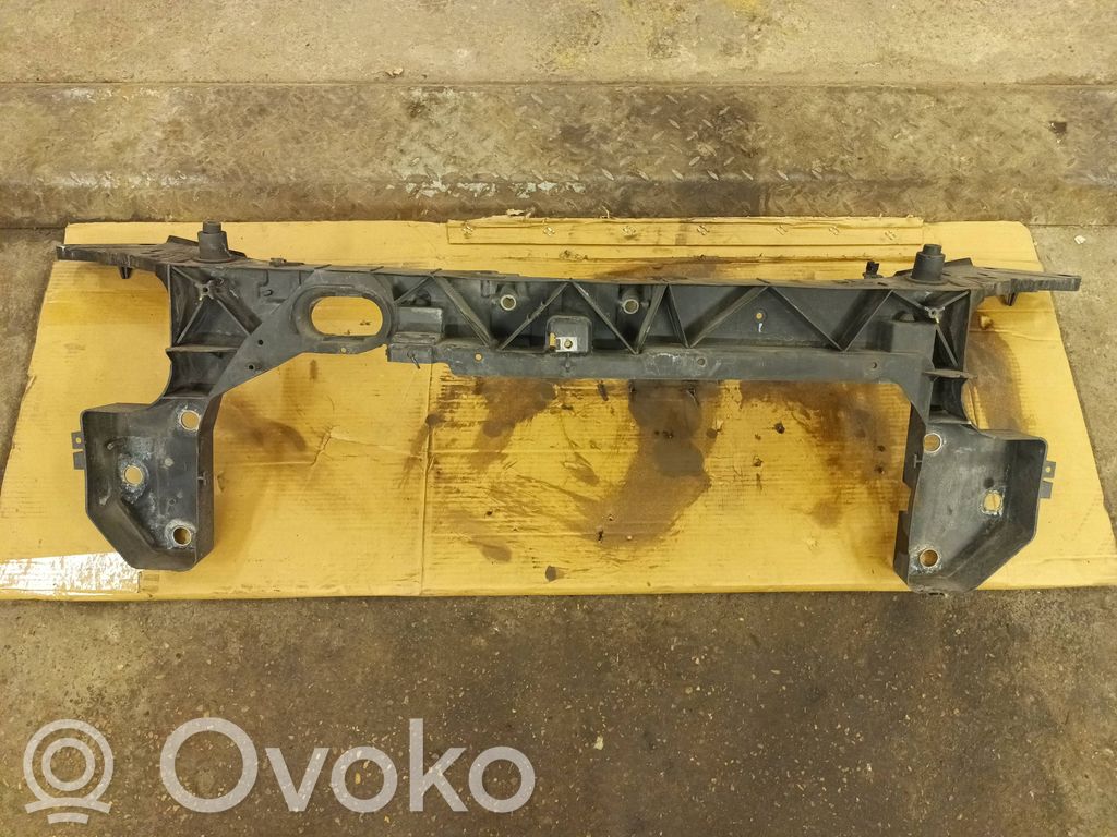Renault Clio III Radiatorių panelė 