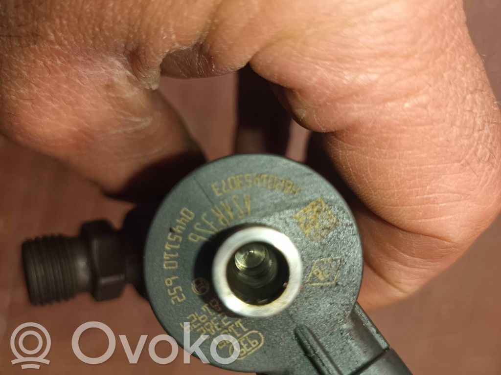 Dacia Duster Inyector de combustible 