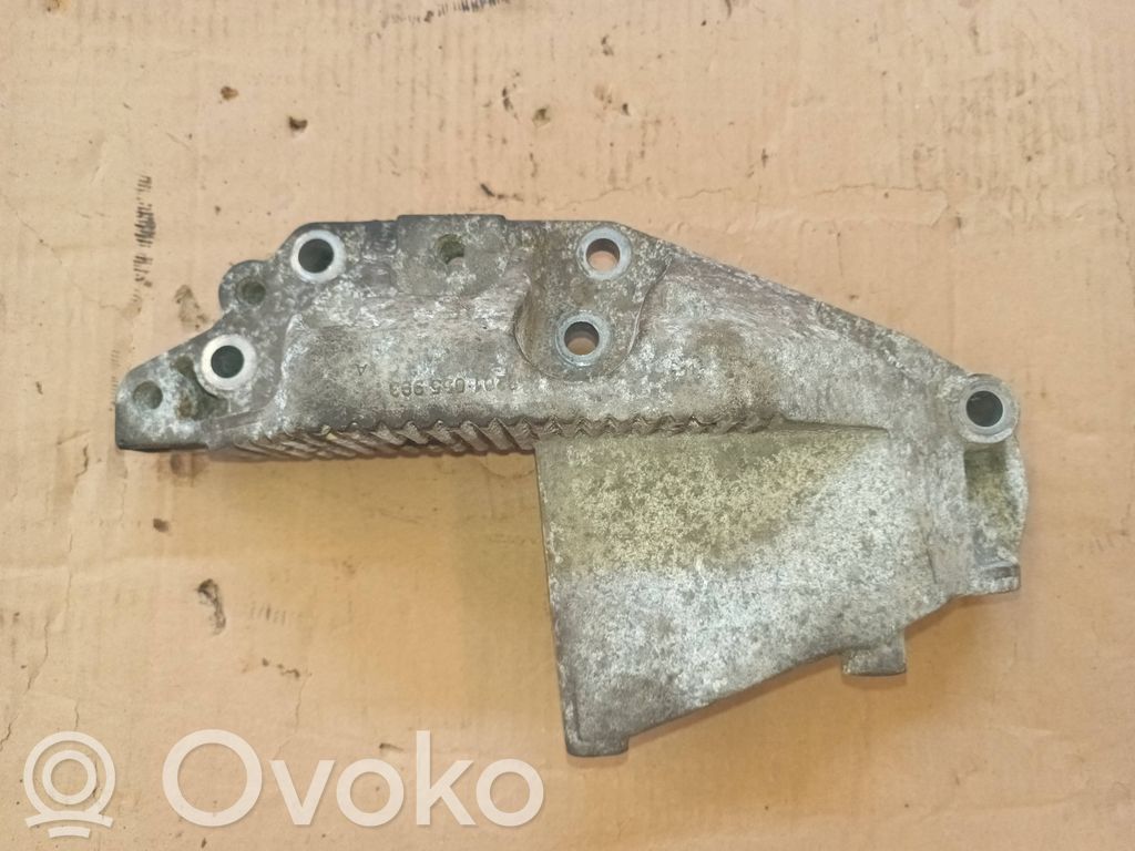 Renault Master III Engine mounting bracket 