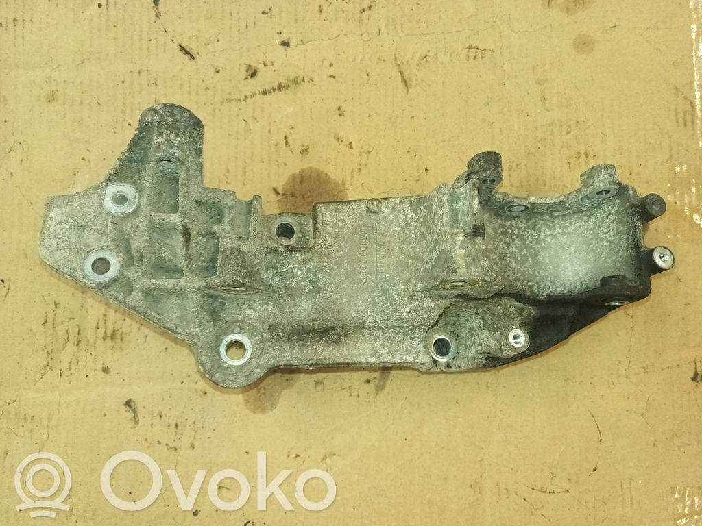 Renault Master III Suport generator/alternator 