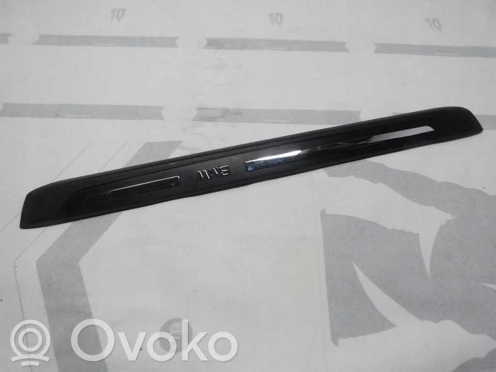 Sill   7011075