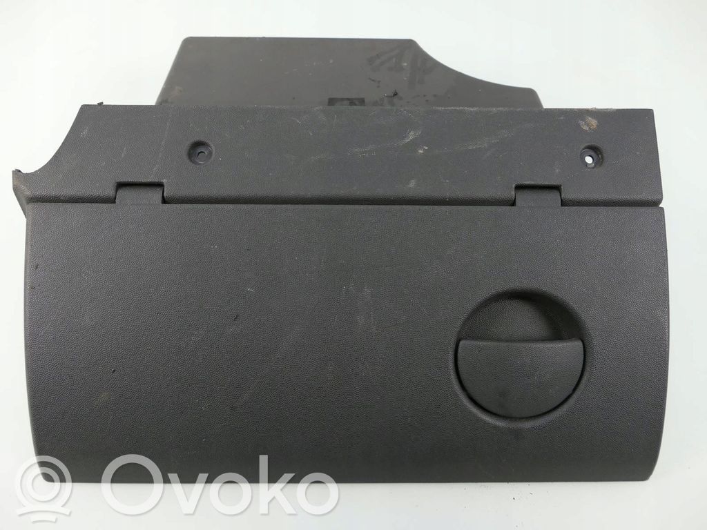 Opel Corsa C Daiktadėžės (bordačioko) komplektas 