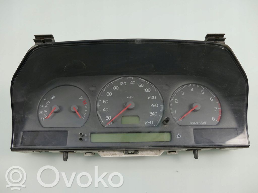 Volvo S70  V70  V70 XC Speedometer (instrument cluster) 