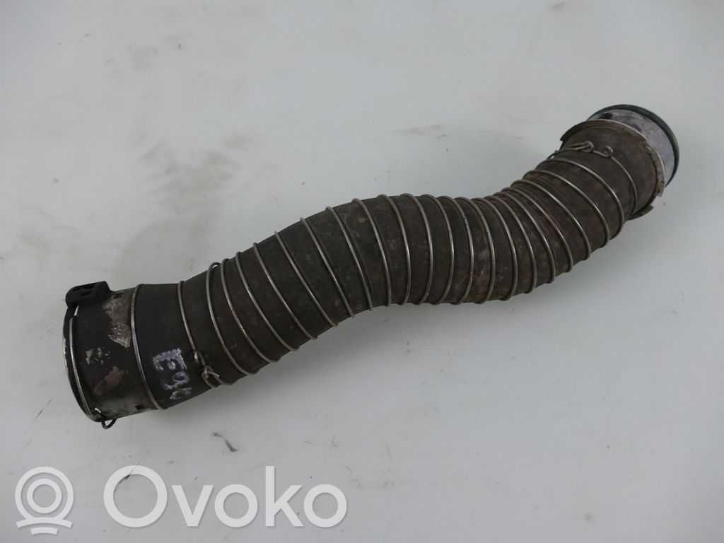Air intake duct part   8511804