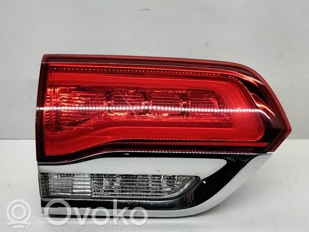 Lampy tylnej klapy bagażnika   K68110047AH,K68110047AH,P68110047AD