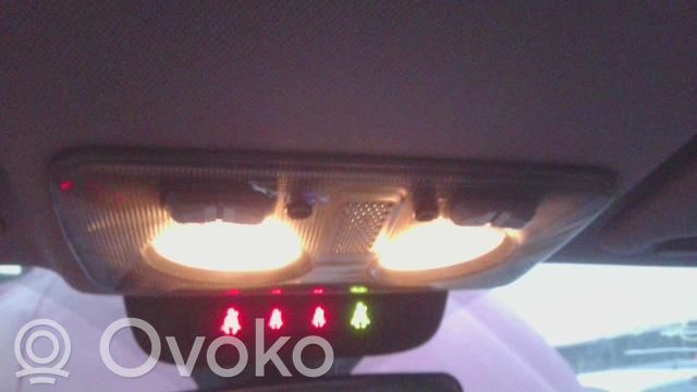 Alfa Romeo Mito Luz del asiento delantero 
