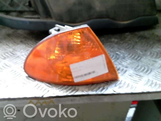 BMW 3 E46 Semnalizator bară față 