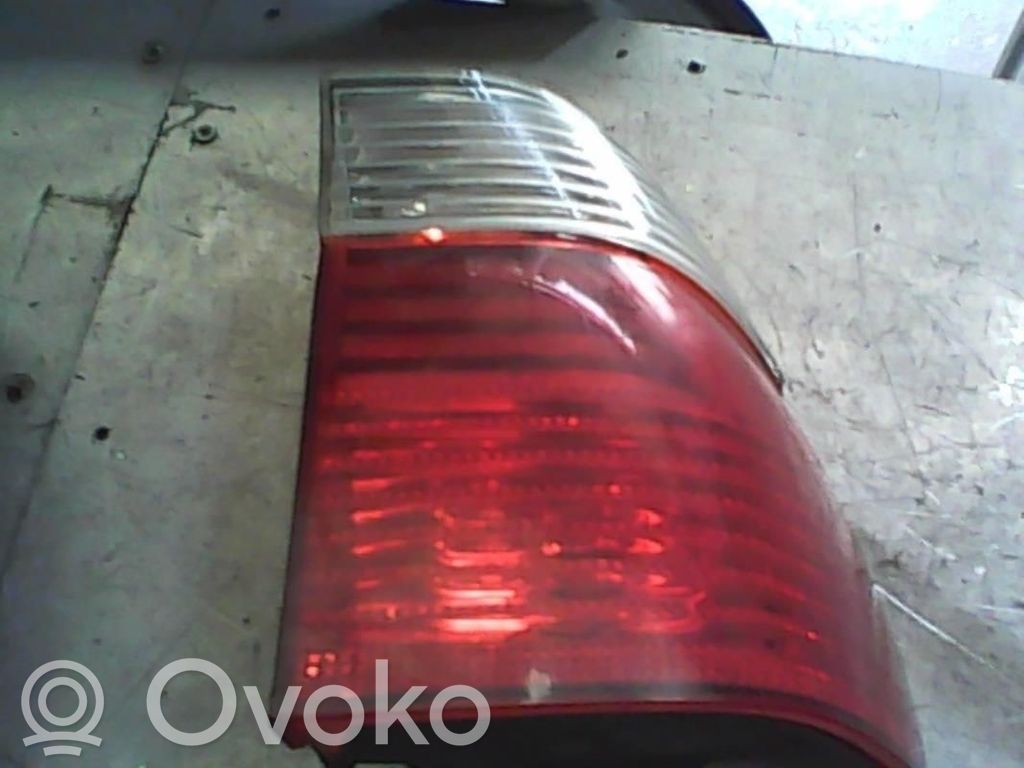 BMW 5 E39 Aizmugurējais lukturis virsbūvē 