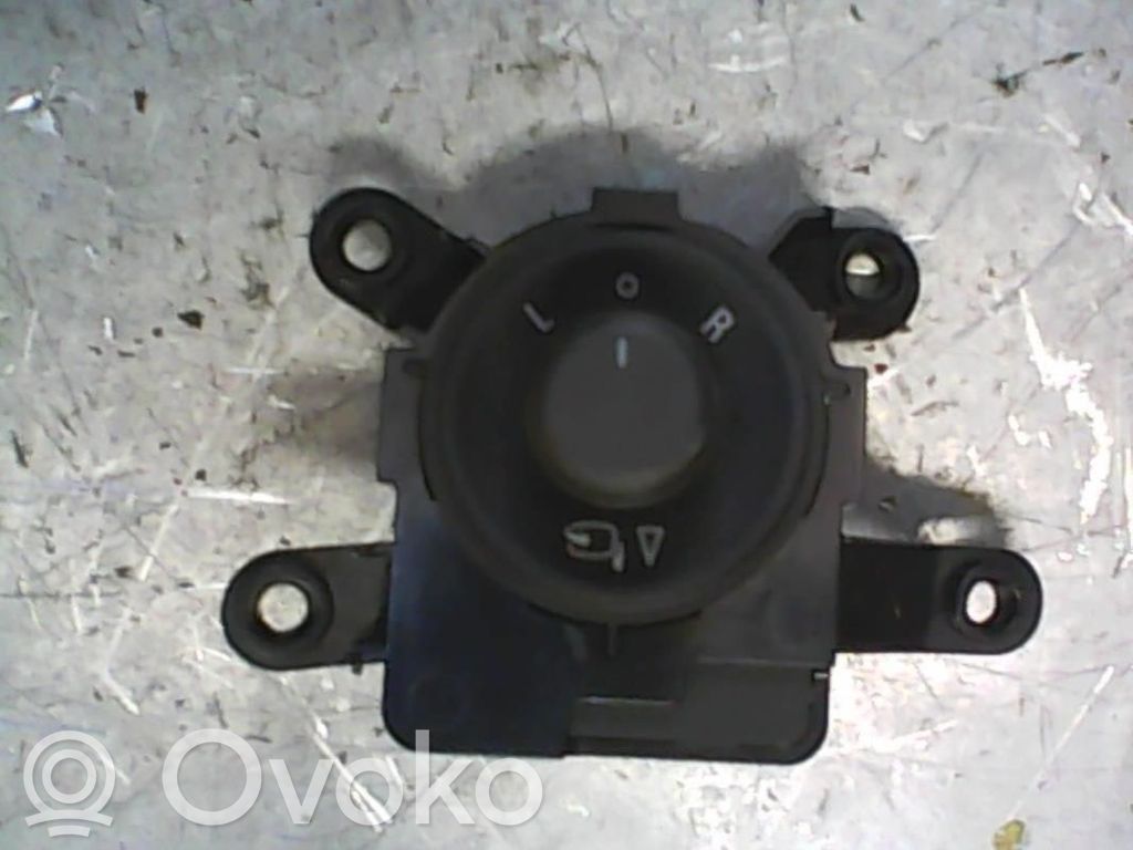 Chevrolet Orlando Wing mirror switch 