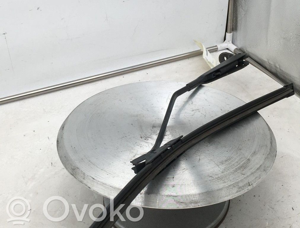 Citroen C2 Brazo del limpiaparabrisas delantero 