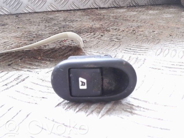 Electric window control switch   6554L7