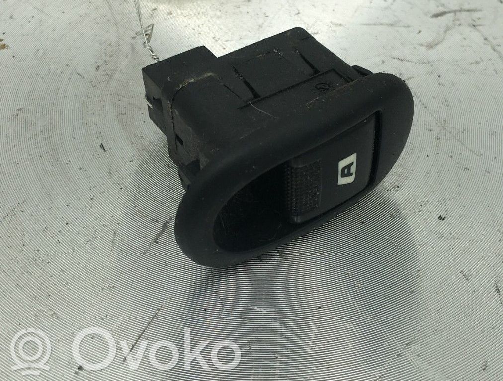 Citroen C3 Electric window control switch 