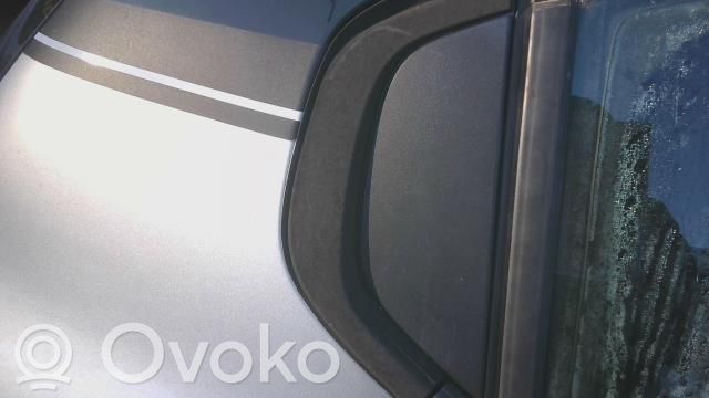 Vidrio lateral trasero