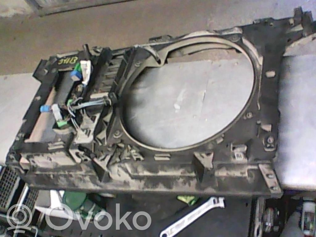 Radiatoru panelis   00007104N6